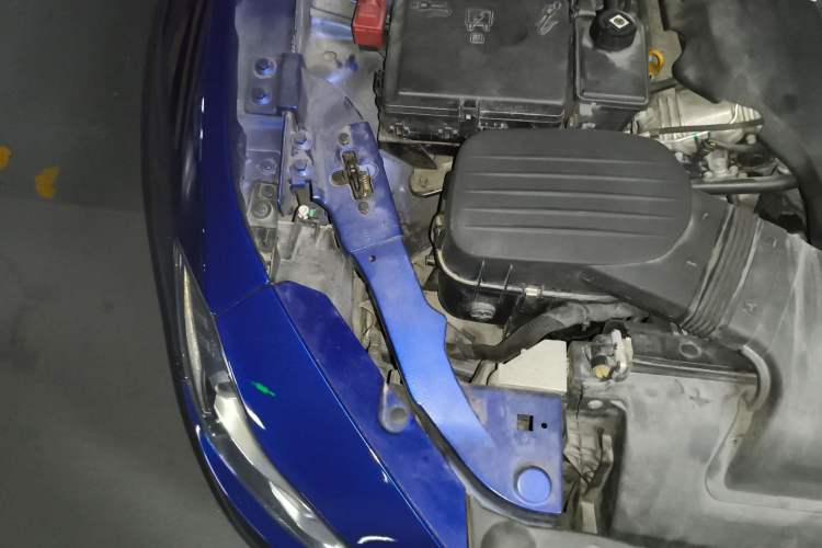 Used Maserati Ghibli 2014 3.0T Standard Edition Engine Bay Right