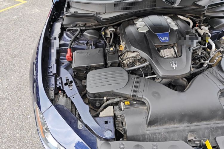 Used Maserati Ghibli  Engine Bay Right