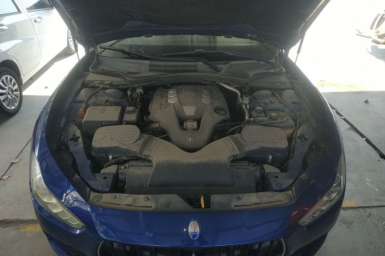 Used Maserati Ghibli 2014 3.0T Standard Edition Engine Bay