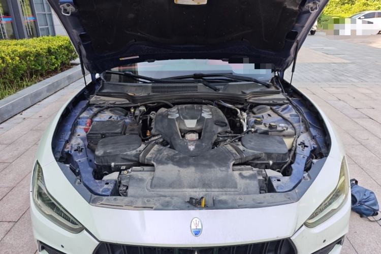 Used Maserati Ghibli 2014 3.0T Standard Edition Engine Bay