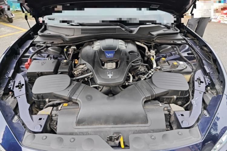 Used Maserati Ghibli  Engine Bay