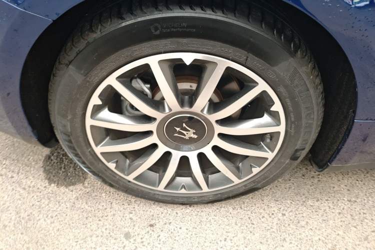 Used Maserati Ghibli 2014 3.0T Standard Edition Exterior 4