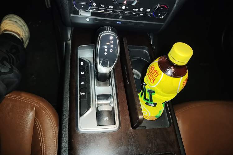 Used Maserati Ghibli 2014 3.0T S Q4 Gear Lever