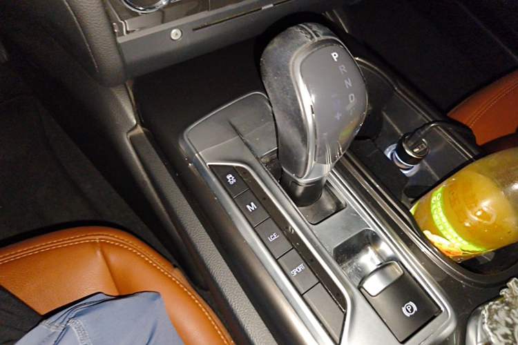 Used Maserati Ghibli 2014 3.0T Standard Edition Gear Lever