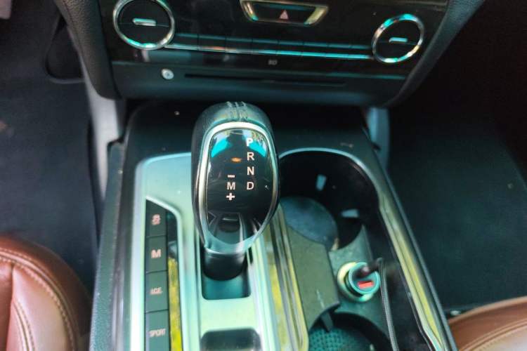 Used Maserati Ghibli 2014 3.0T Standard Edition Gear Lever