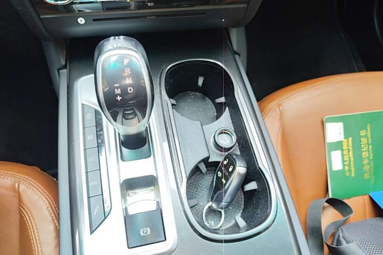 Used Maserati Ghibli 2014 3.0T Standard Edition Gear Lever