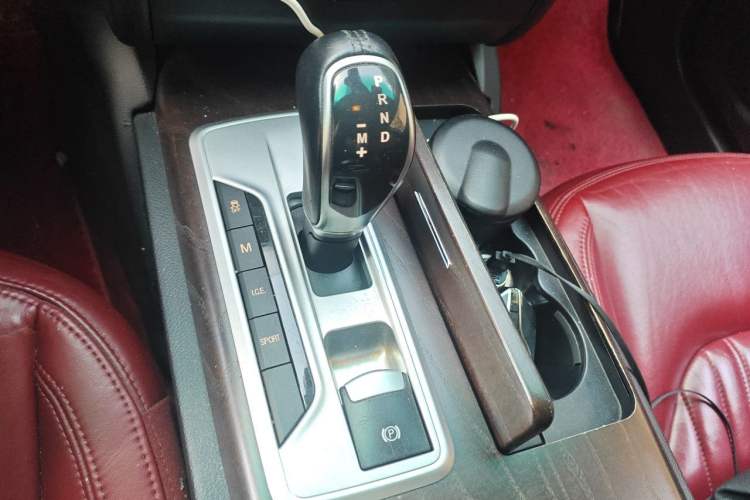 Used Maserati Ghibli 2014 3.0T Standard Edition Gear Lever