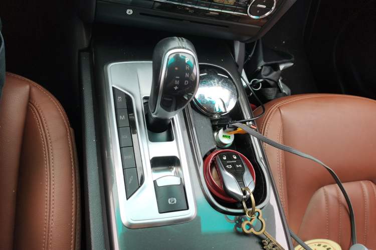 Used Maserati Ghibli 2014 3.0T Standard Edition Gear Lever