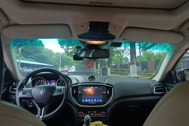 Used Maserati Ghibli 2014 3.0T Standard Edition Headliner