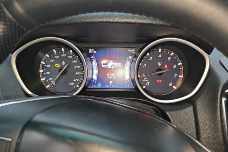 Used Maserati Ghibli 2014 3.0T S Instrument Cluster