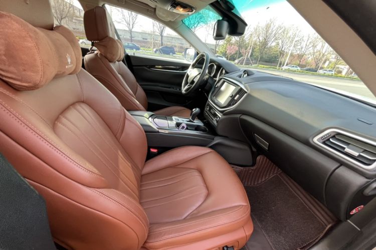 Used Maserati Ghibli 2014 3.0T Standard Edition Interior 10