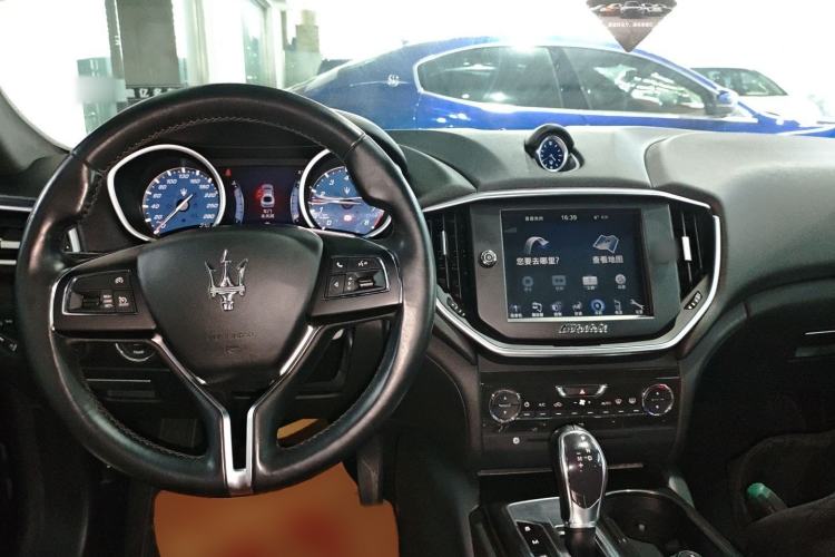 Used Maserati Ghibli 2014 3.0T Standard Edition Interior 2