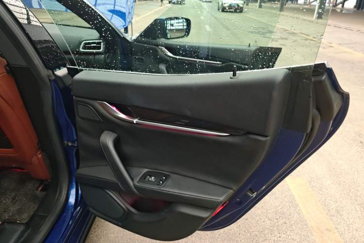 Used Maserati Ghibli 2014 3.0T Standard Edition Interior 5
