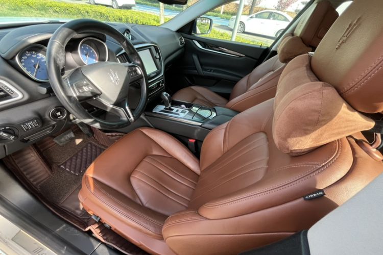 Used Maserati Ghibli 2014 3.0T Standard Edition Interior 6