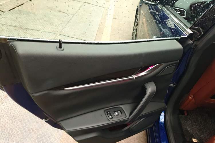 Used Maserati Ghibli 2014 3.0T Standard Edition Interior 7