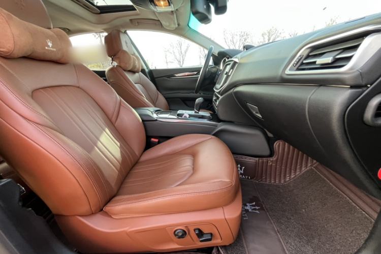Used Maserati Ghibli 2014 3.0T Standard Edition Interior 9