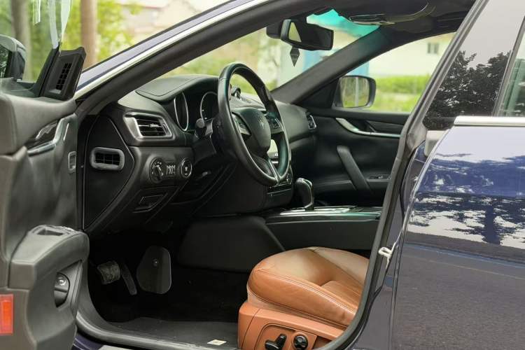 Used Maserati Ghibli 2014 3.0T Standard Edition Left Front Seat