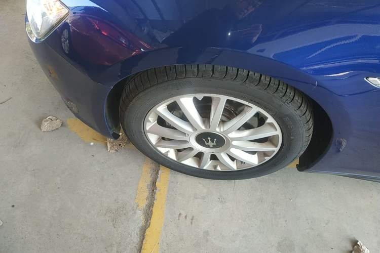 Used Maserati Ghibli 2014 3.0T Standard Edition Left Front Wheel Hub