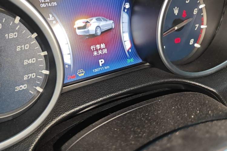 Used Maserati Ghibli 2014 3.0T S Odometer Close Up
