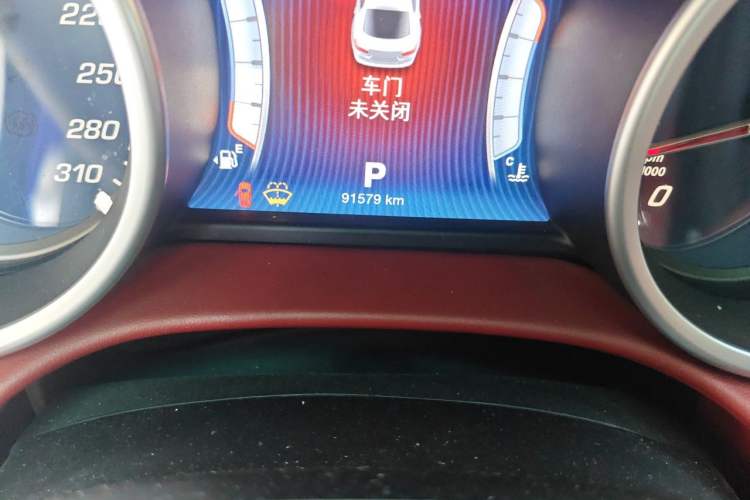 Used Maserati Ghibli 2014 3.0T Standard Edition Odometer Close Up