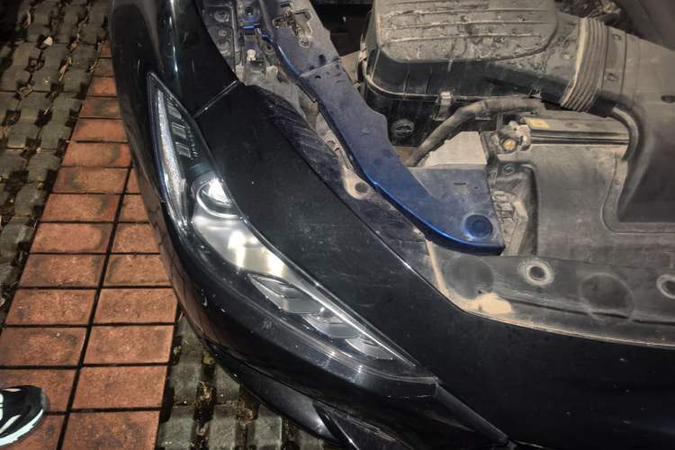 Used Maserati Ghibli 2014 3.0T Standard Edition Right Front Headlight
