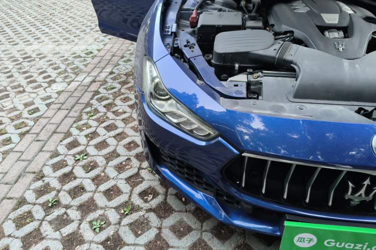 Used Maserati Ghibli 2014 3.0T Standard Edition Right Front Headlight