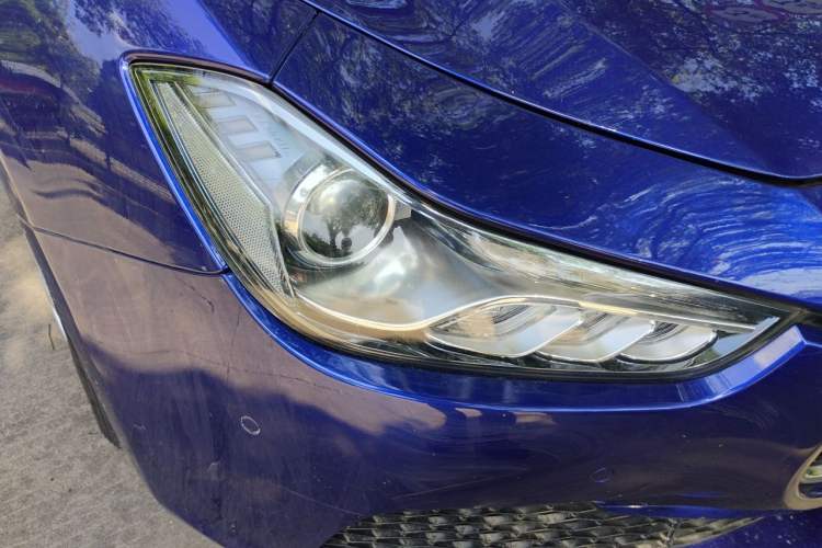 Used Maserati Ghibli 2014 3.0T Standard Edition Right Front Headlight