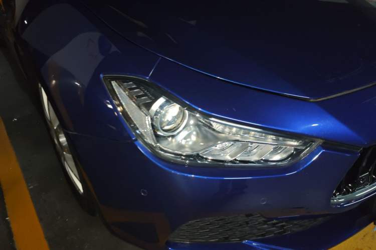 Used Maserati Ghibli 2014 3.0T Standard Edition Right Front Headlight