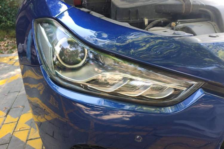 Used Maserati Ghibli 2014 3.0T Standard Edition Right Front Headlight
