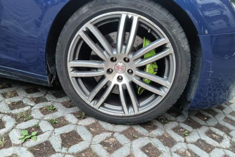 Used Maserati Ghibli 2014 3.0T Standard Edition Right Front Wheel Hub