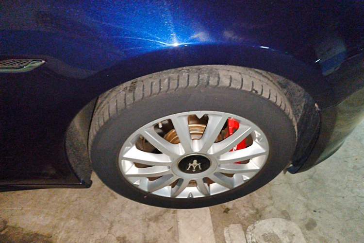Used Maserati Ghibli 2014 3.0T Standard Edition Right Front Wheel Hub