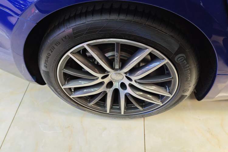 Used Maserati Ghibli 2014 3.0T Standard Edition Right Rear Wheel Hub