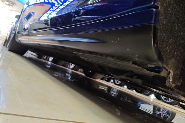 Used Maserati Ghibli 2014 3.0T Standard Edition Right Side Sill