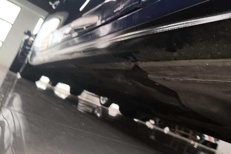 Used Maserati Ghibli 2014 3.0T Standard Edition Right Side Sill