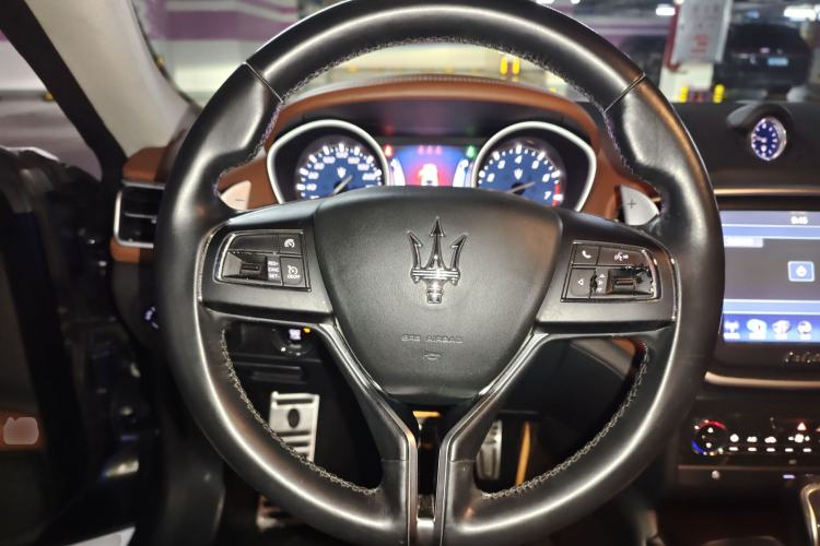 Used Maserati Ghibli 2014 3.0T S Q4 Steering Wheel