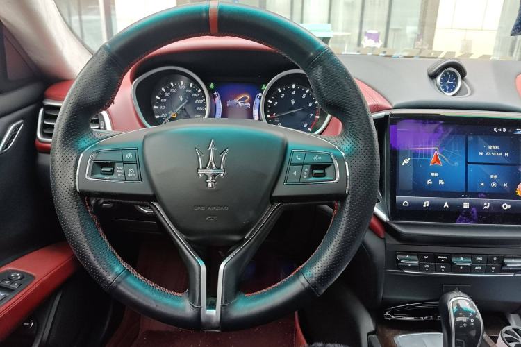 Used Maserati Ghibli 2014 3.0T Standard Edition Steering Wheel
