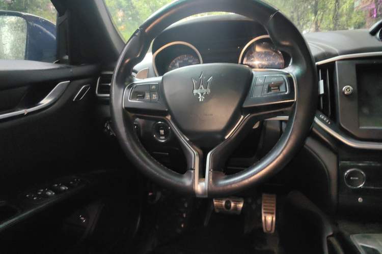 Used Maserati Ghibli 2014 3.0T S Q4 Steering Wheel