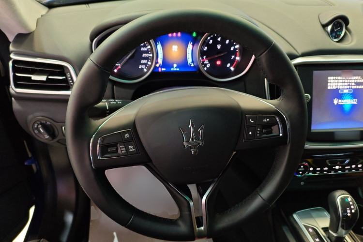 Used Maserati Ghibli 2014 3.0T Standard Edition Steering Wheel
