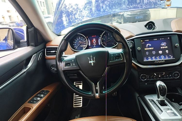 Used Maserati Ghibli 2014 3.0T Standard Edition Steering Wheel