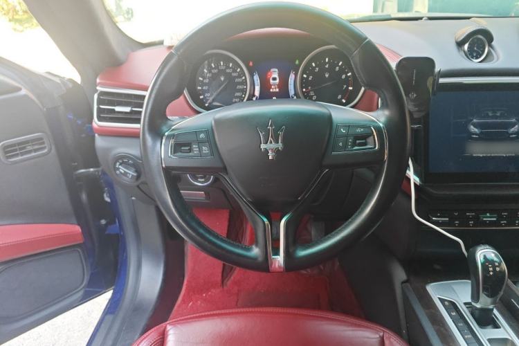 Used Maserati Ghibli 2014 3.0T Standard Edition Steering Wheel