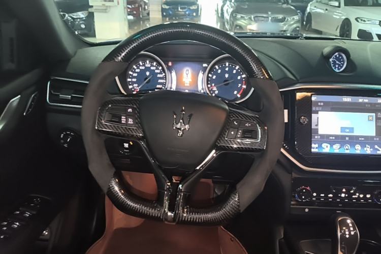 Used Maserati Ghibli 2014 3.0T Standard Edition Steering Wheel