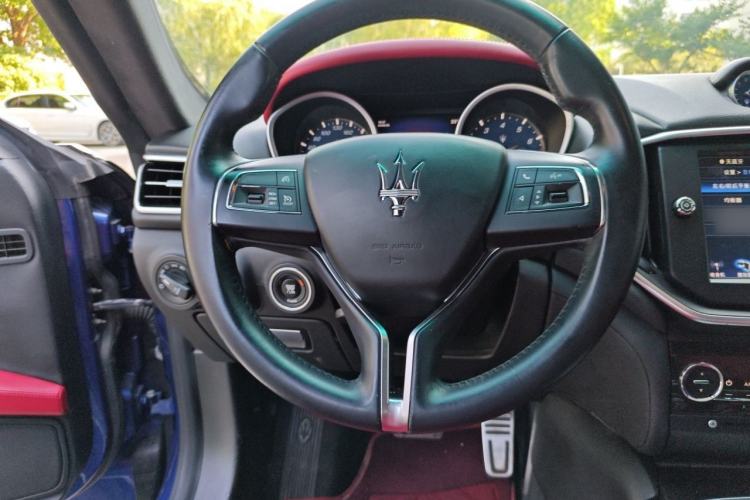 Used Maserati Ghibli 2014 3.0T Standard Edition Steering Wheel