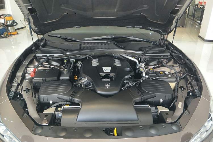Used Maserati Ghibli 2014 3.0T Standard Edition Engine Bay