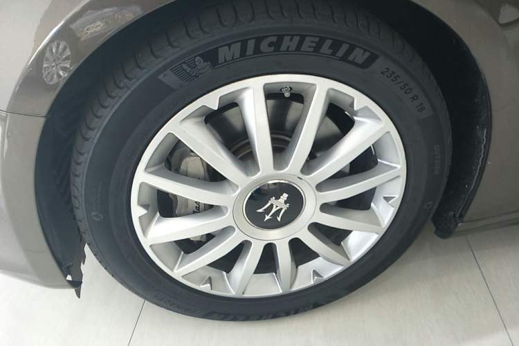 Used Maserati Ghibli 2014 3.0T Standard Edition Left Front Wheel Hub