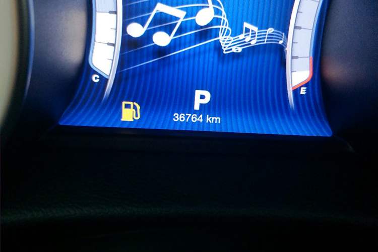 Used Maserati Ghibli 2014 3.0T Standard Edition Odometer Close Up