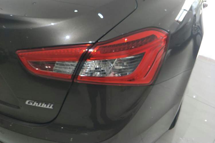 Used Maserati Ghibli 2014 3.0T Standard Edition Right Rear Taillight