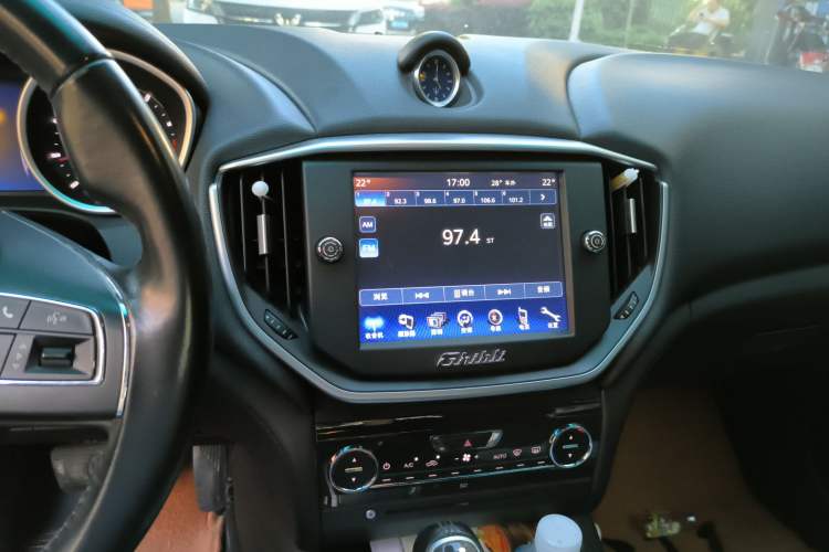 Used Maserati Ghibli 2014 3.0T Standard Edition Audio And AC Panel