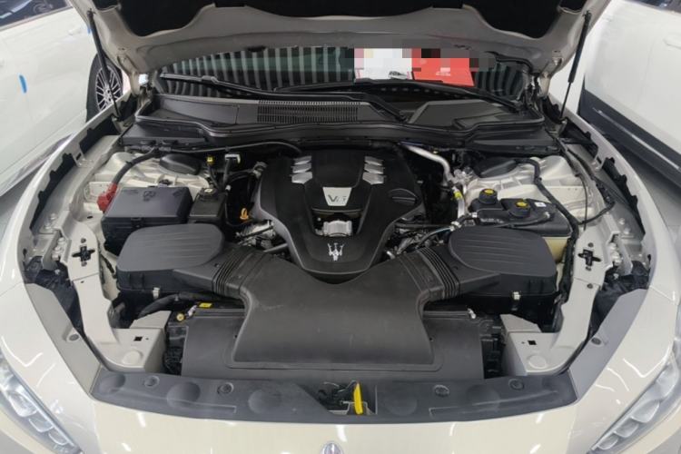 Used Maserati Ghibli 2014 3.0T Standard Edition Engine Bay