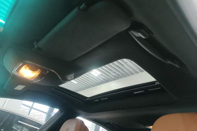 Used Maserati Ghibli 2014 3.0T Standard Edition Headliner