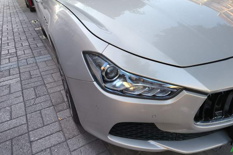 Used Maserati Ghibli 2014 3.0T Standard Edition Right Front Headlight